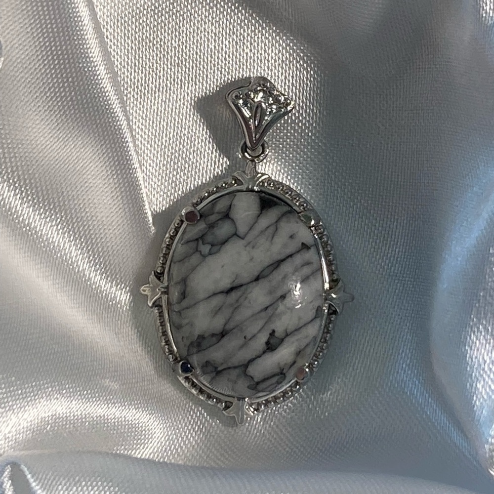 Austrian Pinolith Solitaire Pendant